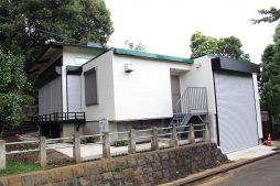 舞殿と山車小屋